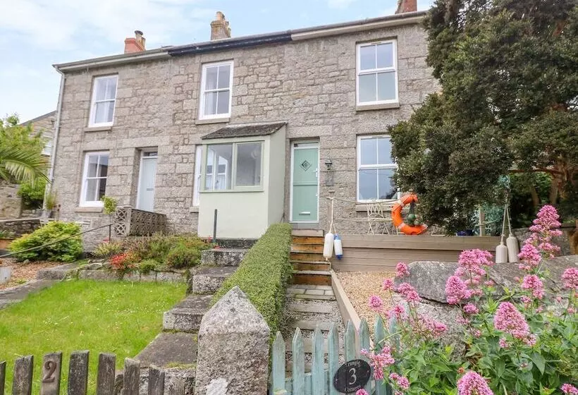 3 Trungle Cottages