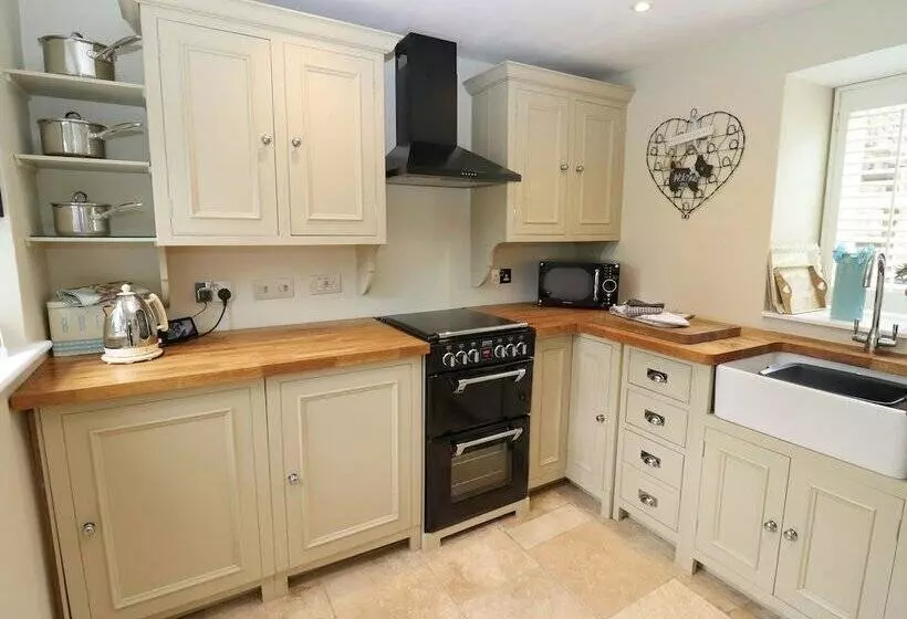 Bluebell Cottage