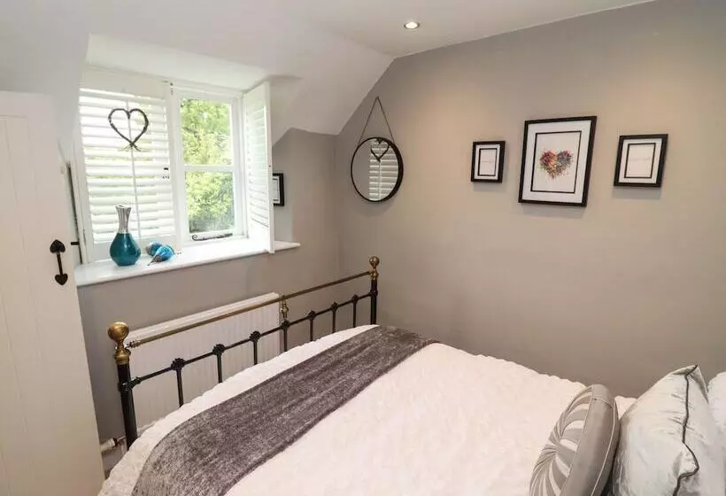 Bluebell Cottage