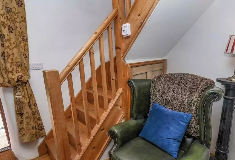Daffodil Cottage