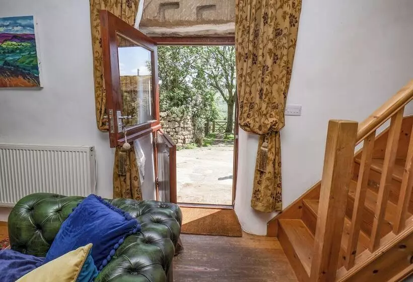 Daffodil Cottage