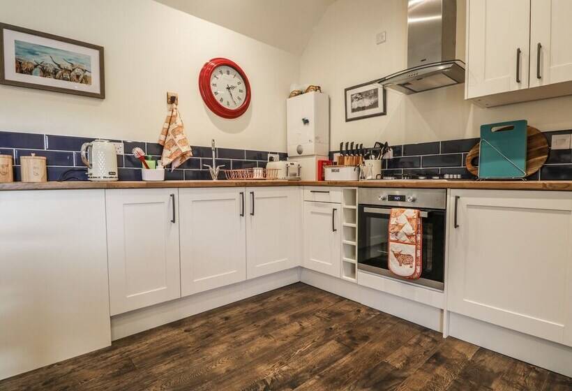 East Craigdhu Cow Byre