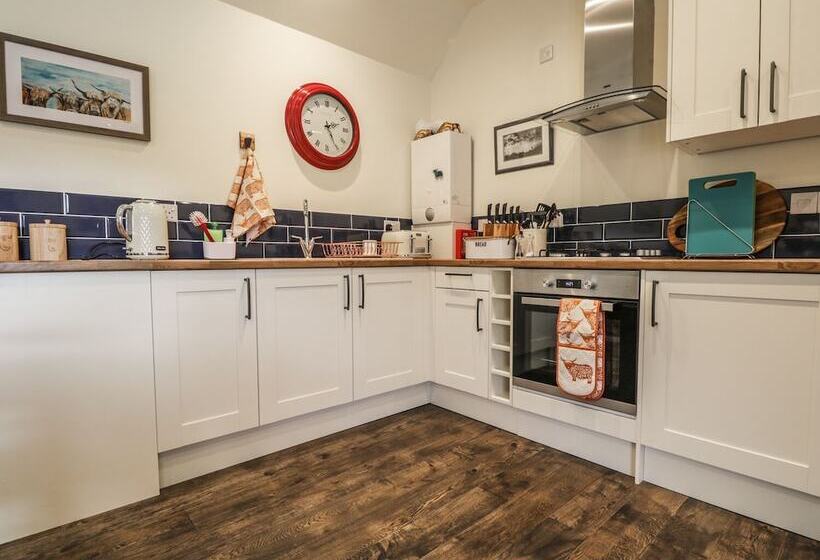 East Craigdhu Cow Byre