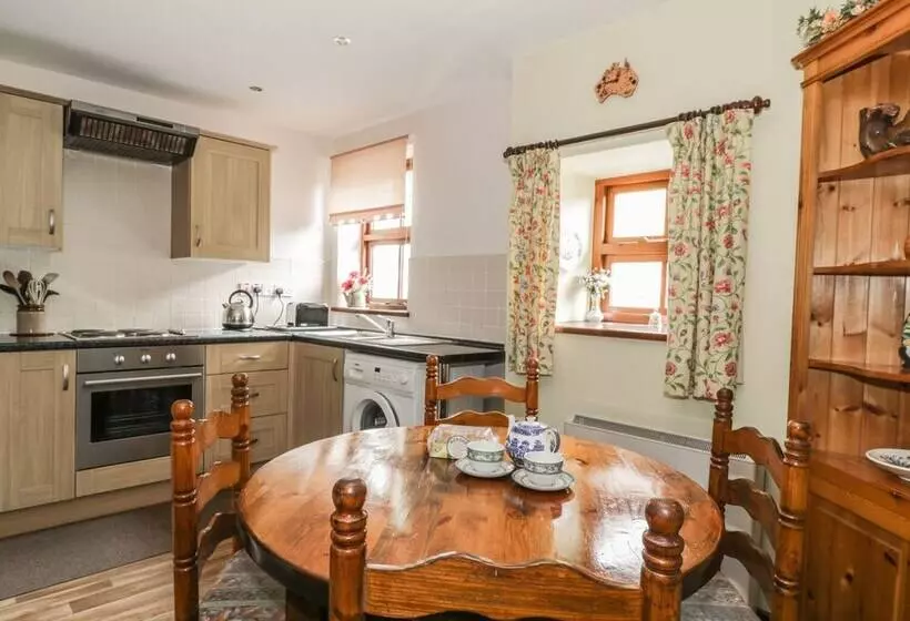 Gardeners Cottage