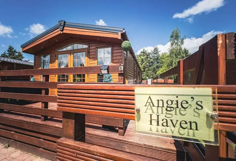 Hotelli Angie's Haven