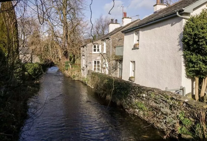 Longlands The Coach House