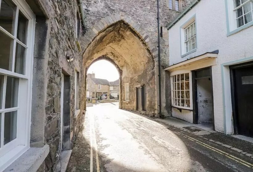 Longlands The Coach House