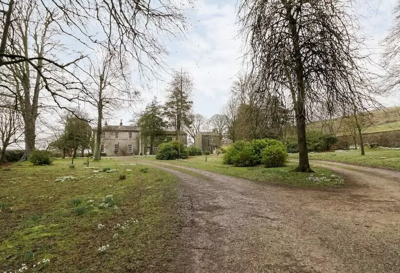 Longlands The Coach House