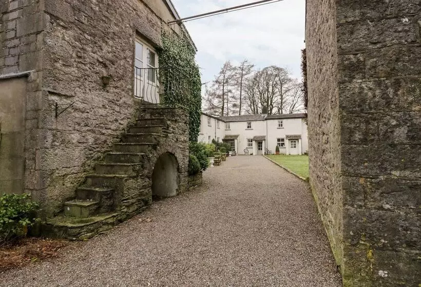 Longlands The Coach House