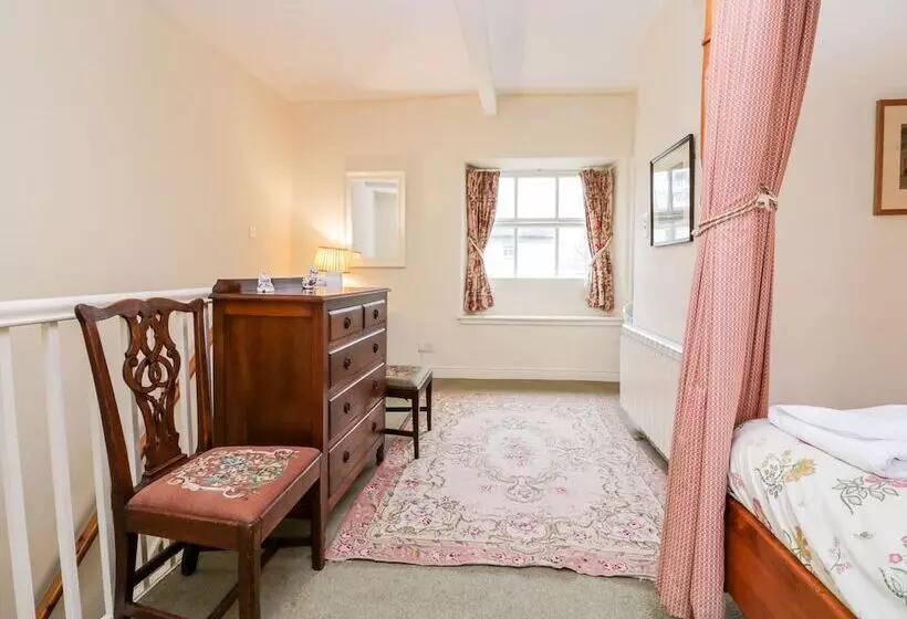 Longlands The Coach House