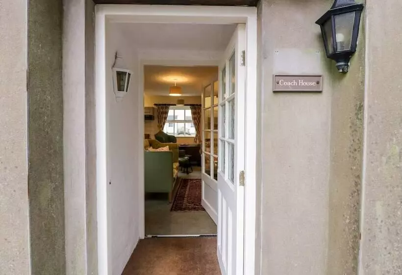 Longlands The Coach House