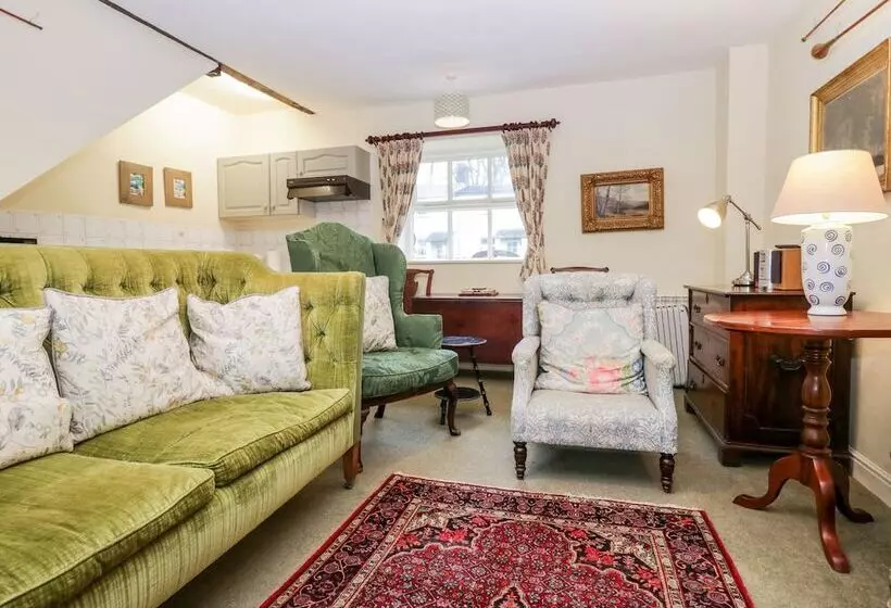Longlands The Coach House