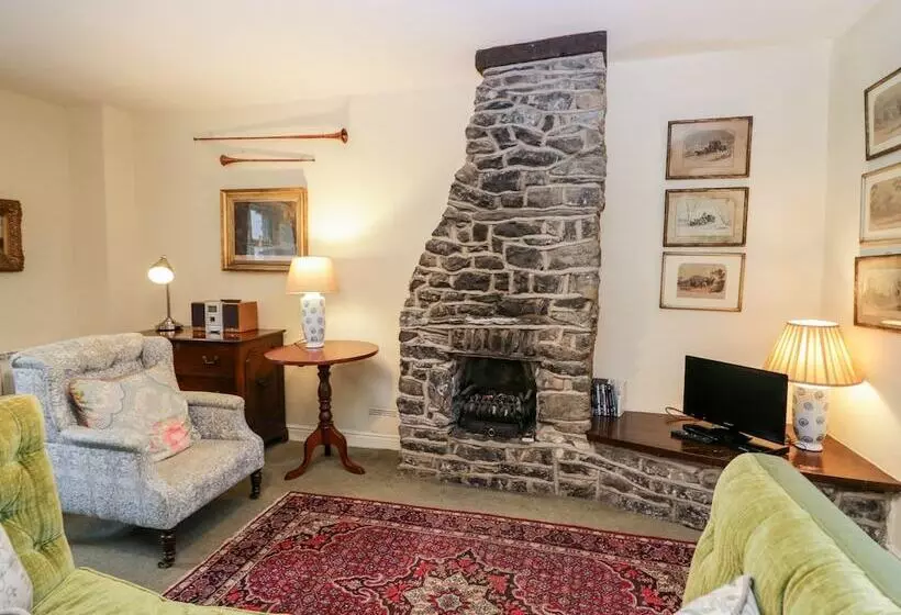 Longlands The Coach House