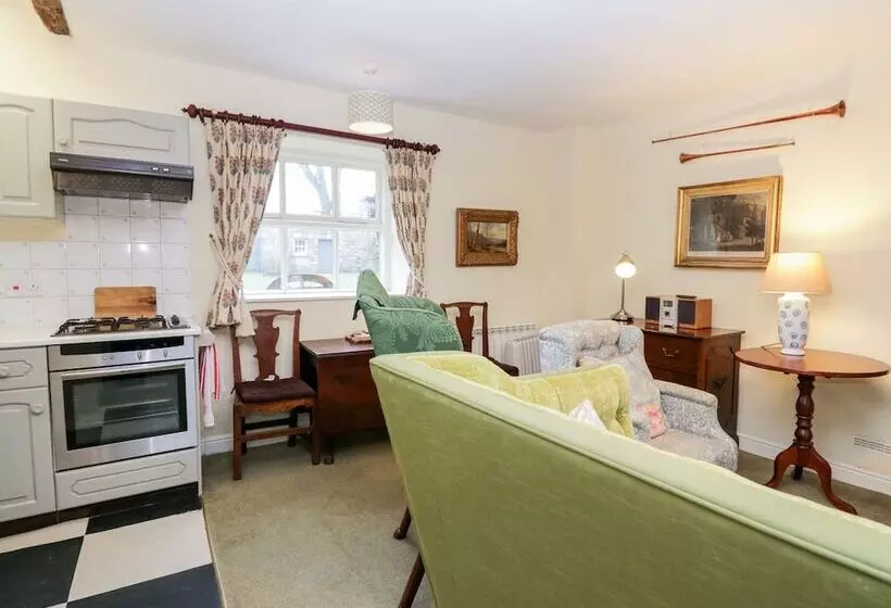 Longlands The Coach House