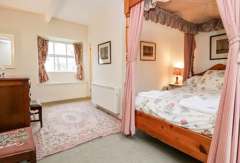 Longlands The Coach House