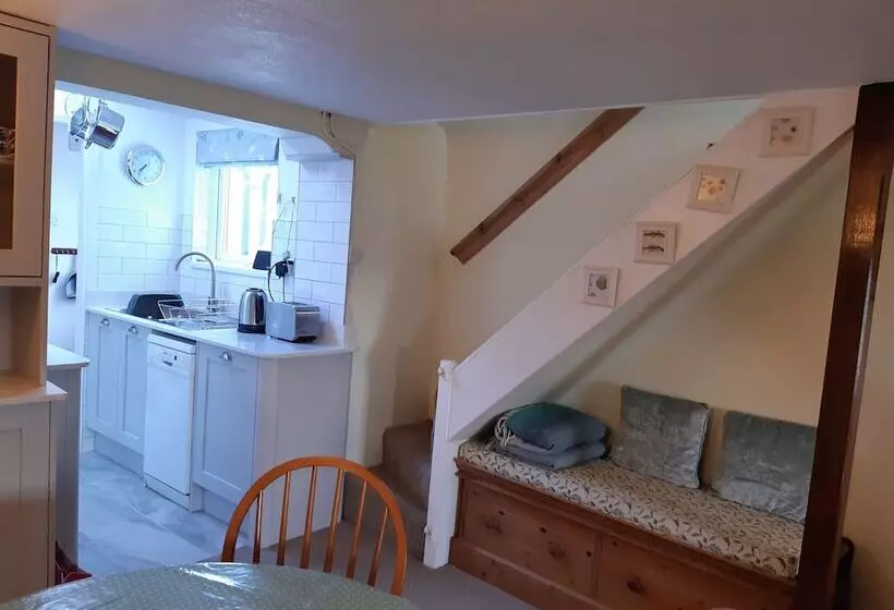2 Hope Cottages