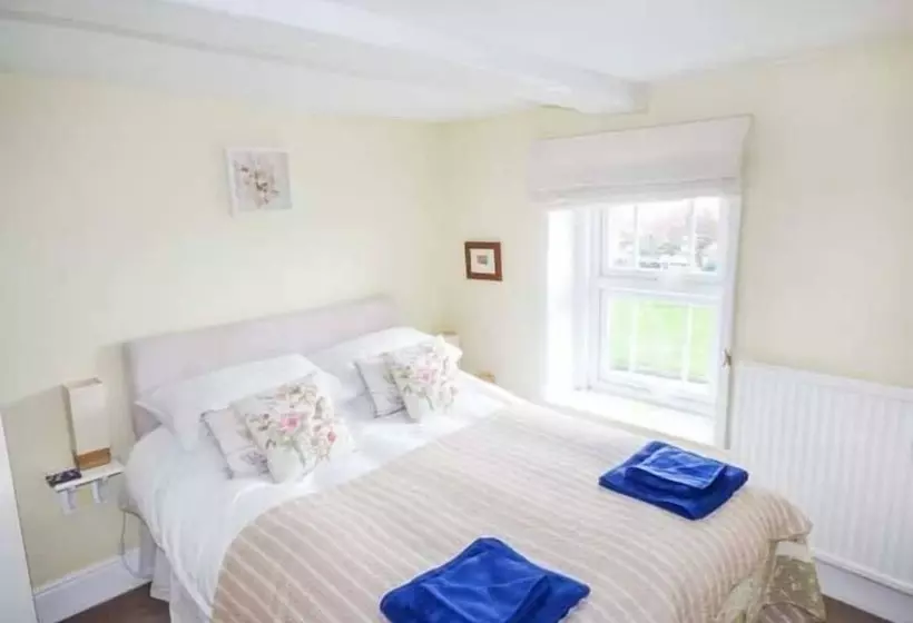 2 Hope Cottages