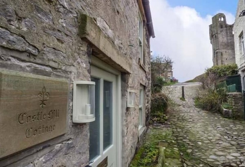 Castle Hill Cottage