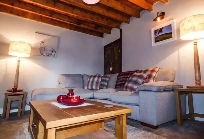 Castle Hill Cottage