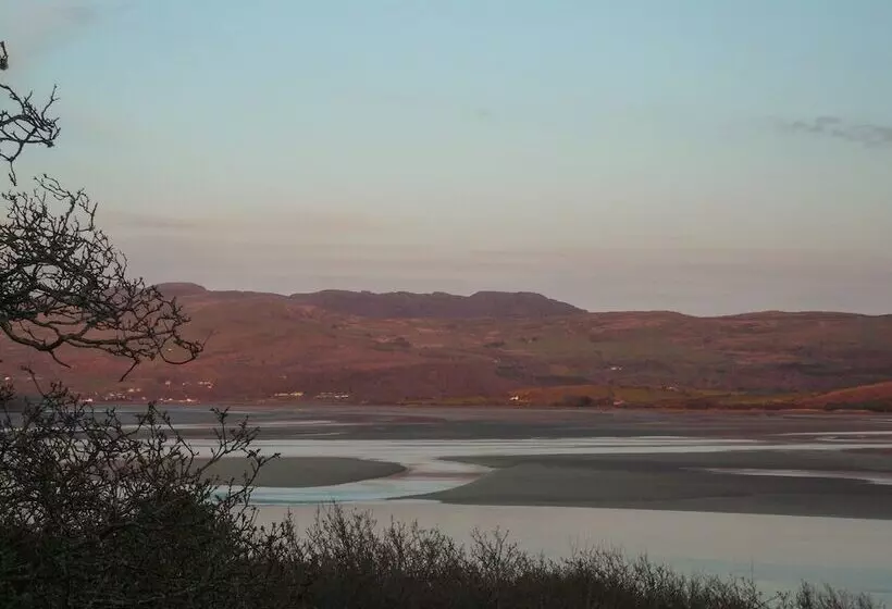 Llannor