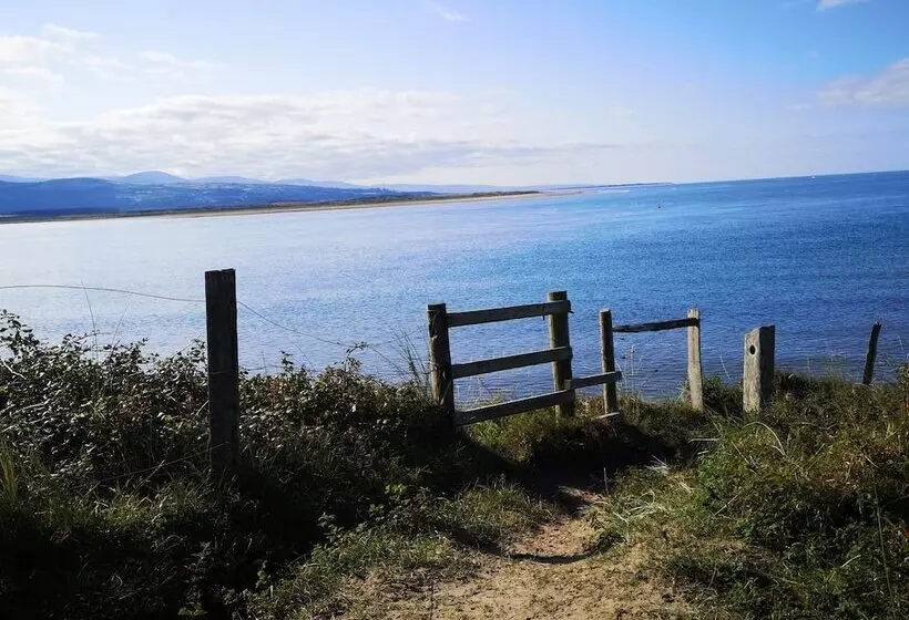 Llannor