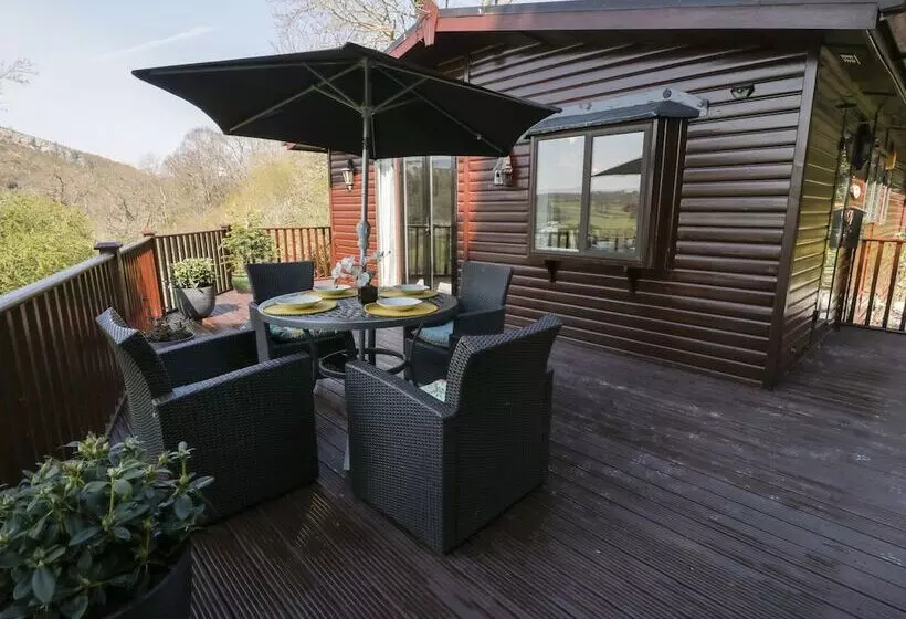 Springtime Lodge
