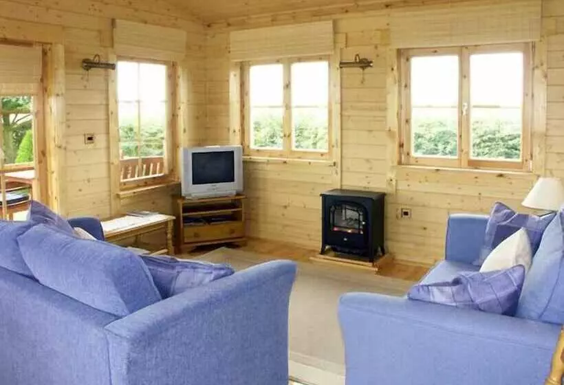 Thornlea Log Cabin