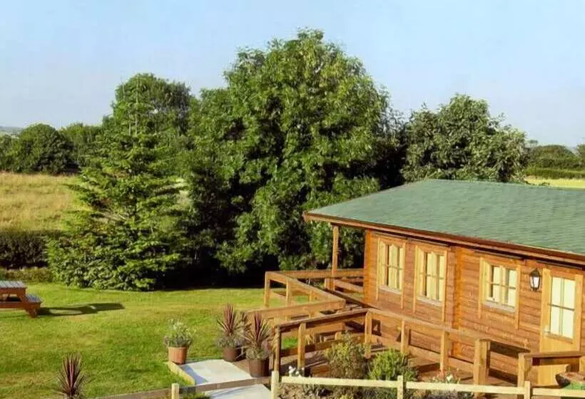 Thornlea Log Cabin