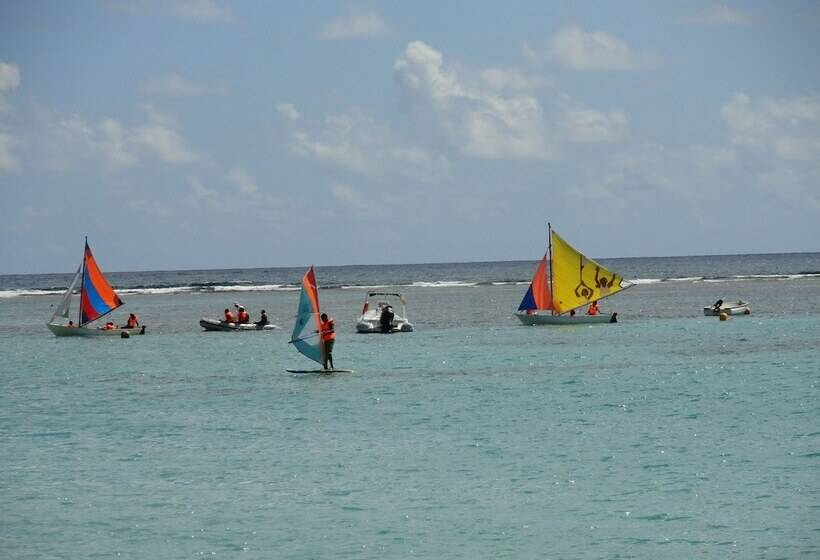 هاستل Smart Lidays