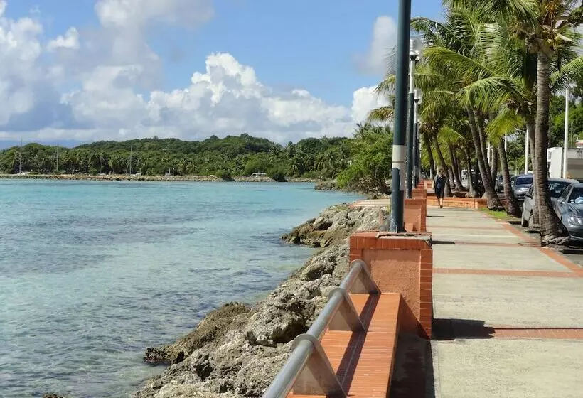 هاستل Smart Lidays