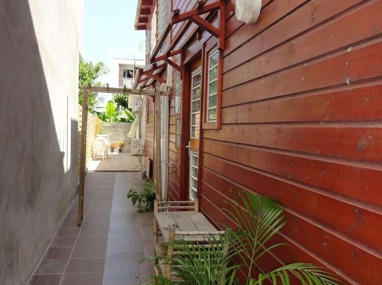 هاستل Smart Lidays