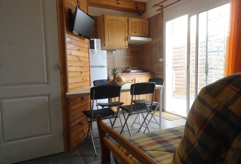 هاستل Smart Lidays