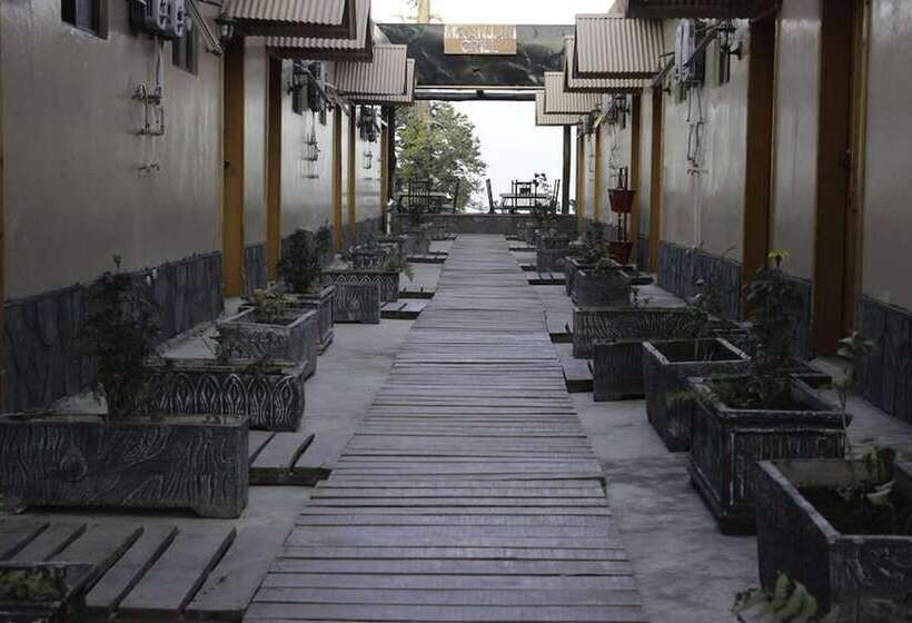 Alpine Hotel  Nathiagali