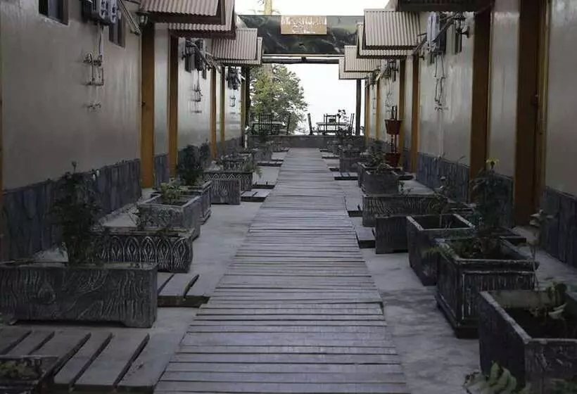 Alpine Hotel  Nathiagali