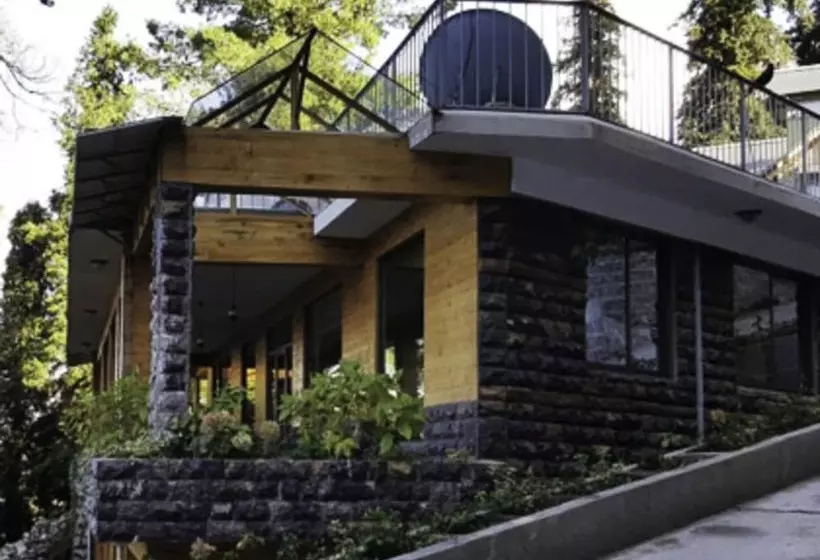 Alpine Hotel  Nathiagali