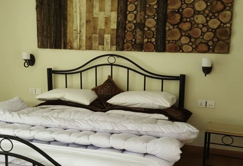 Alpine Hotel  Nathiagali