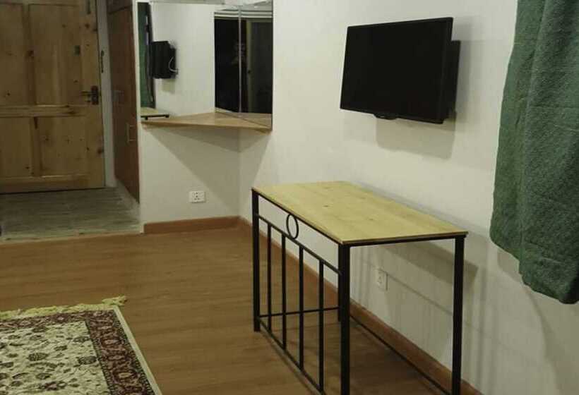 Alpine Hotel  Nathiagali