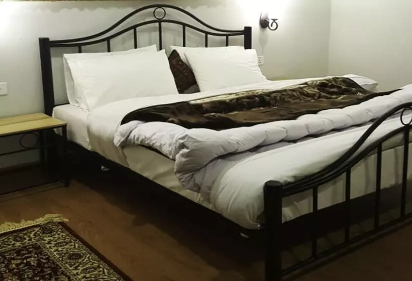 Alpine Hotel  Nathiagali