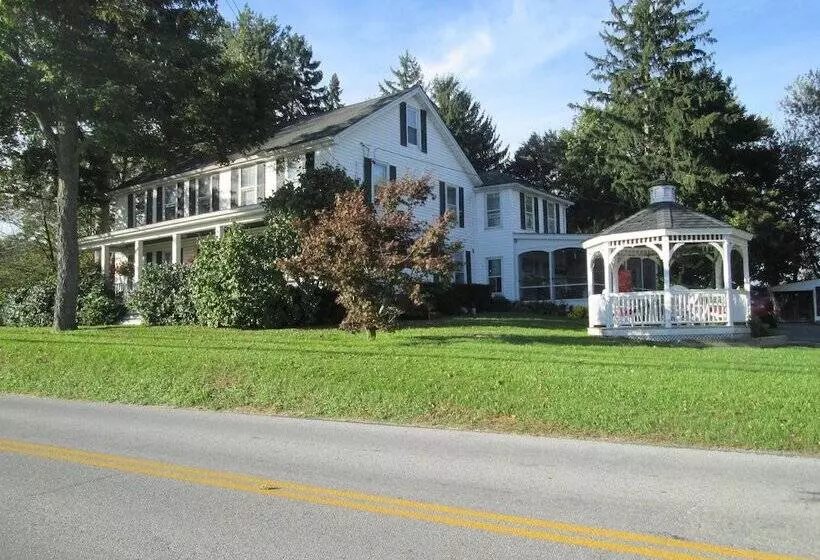 Buck's Homestead B&b