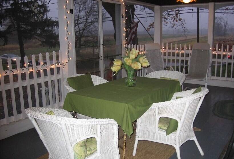 Buck's Homestead B&b