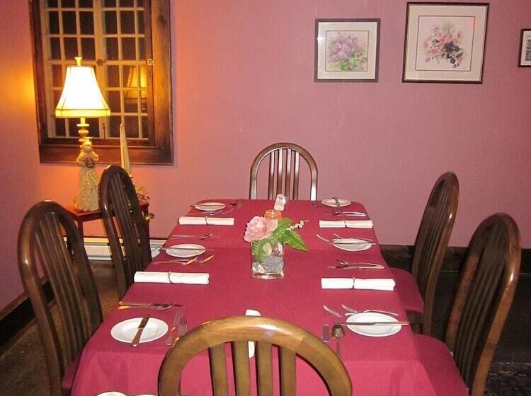 Pathsaala Inn & Restaurant