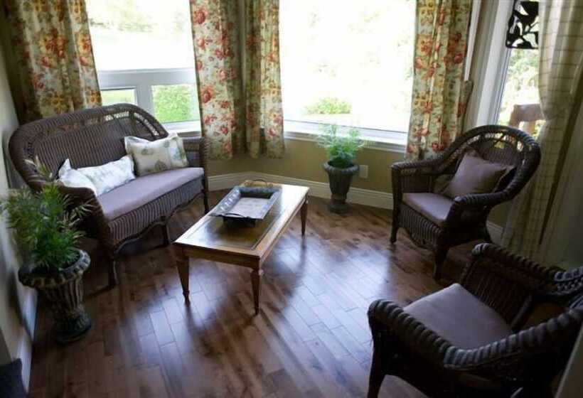 Pathsaala Inn & Restaurant