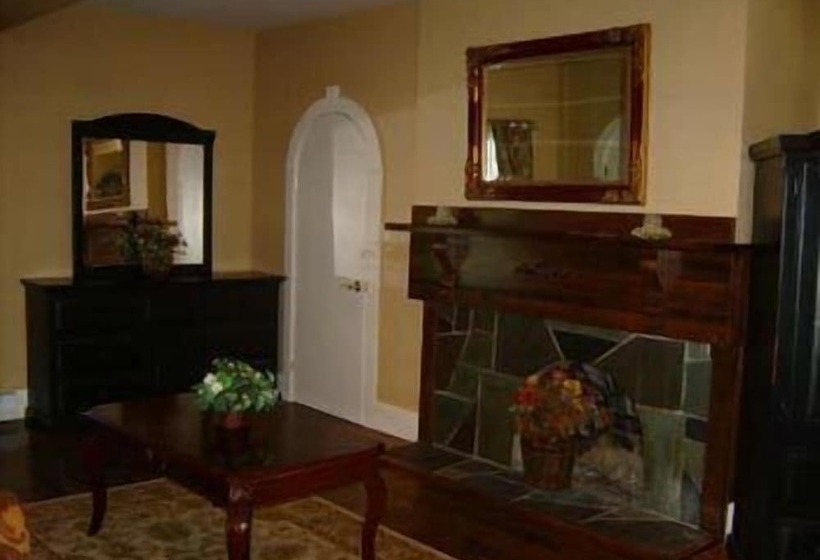 Pathsaala Inn & Restaurant