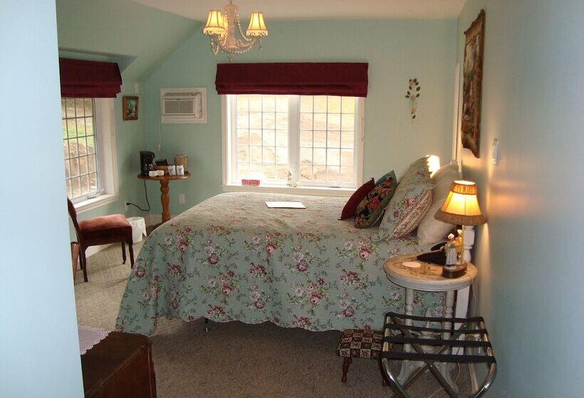 Pathsaala Inn & Restaurant