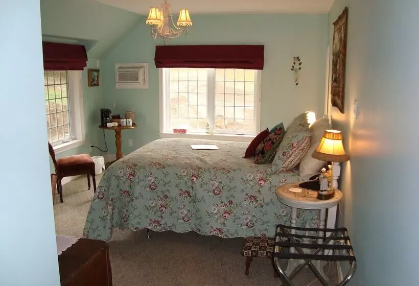 Pathsaala Inn & Restaurant