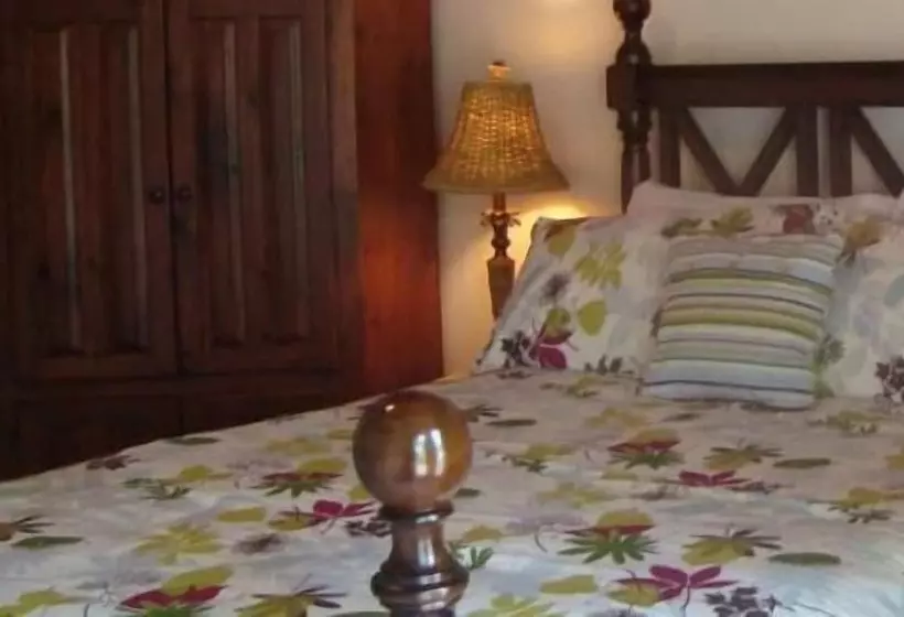 Pathsaala Inn & Restaurant