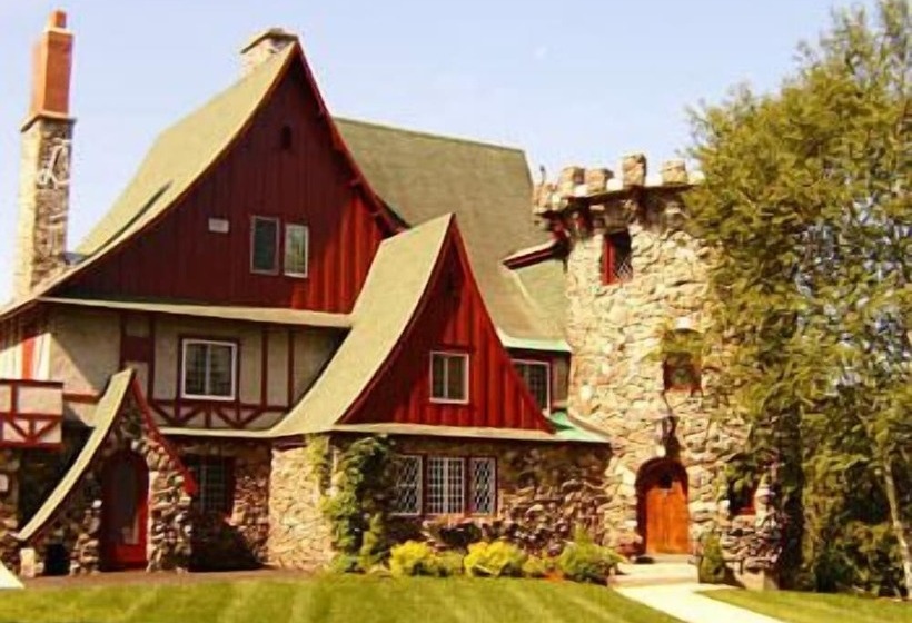 Pathsaala Inn & Restaurant