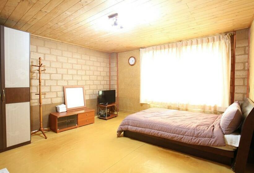 Chogajip Hwangto Pension