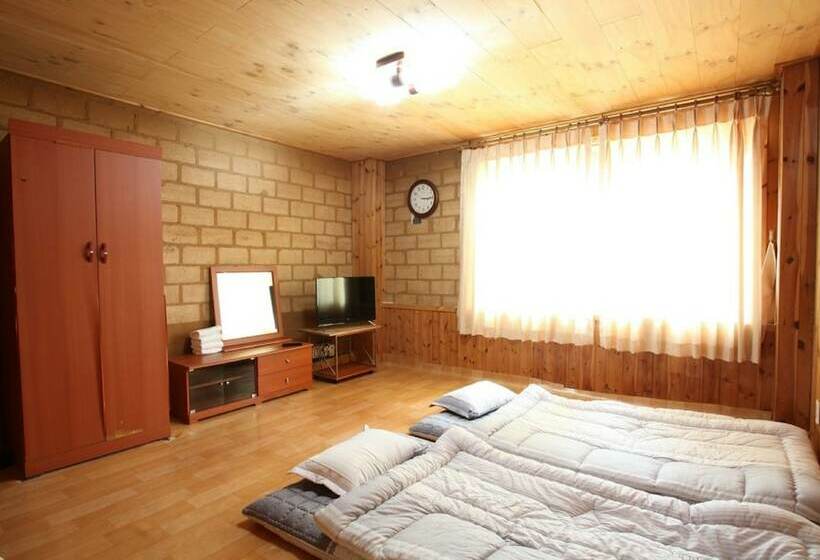 Chogajip Hwangto Pension