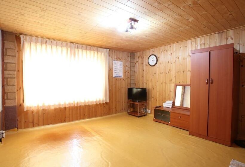 Chogajip Hwangto Pension